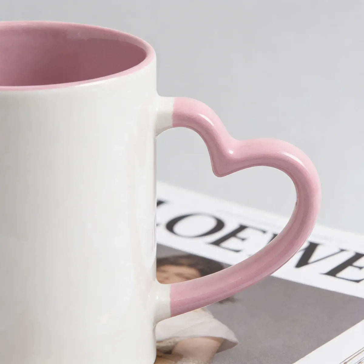 Caneca de Cerâmica 325ml com Alça Coração Rosa para Sublimação